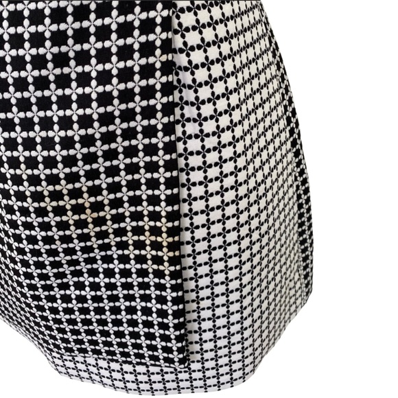 NWOT Romeo +Juliet Couture Black & White Mini Skirt - Picture 5 of 5